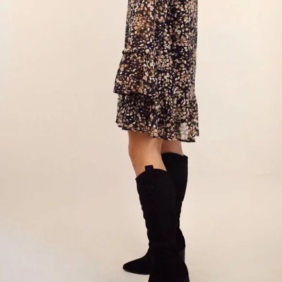 ✨Vici Floral Ruffle Bell-Sleeve Dress✨ - Picture 7 of 8